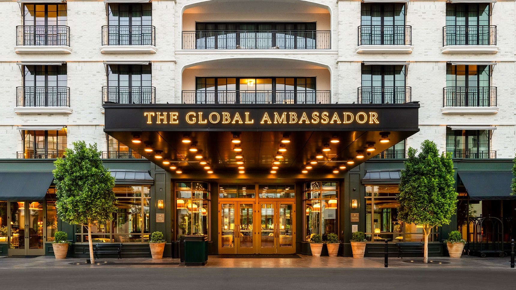 Phoenix Awaits: A Luxury Travel Escape | Bombardier